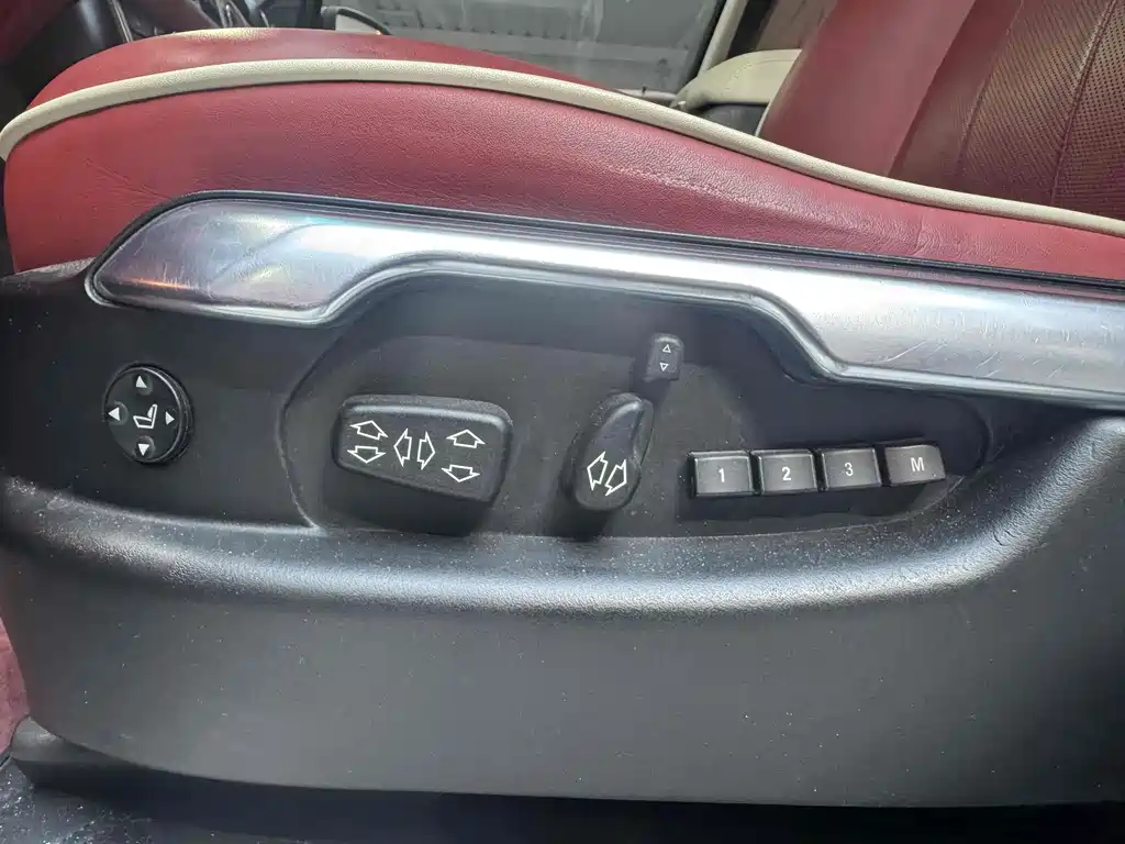 Land Rover Range Rover 2012 5.0L V8 NA 2012 - thumbnail 8