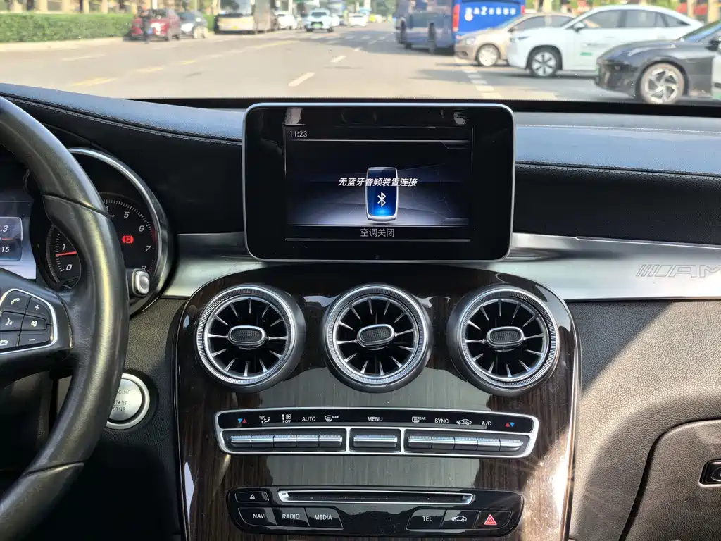 Mercedes-Benz Mercedes-Benz GLC 2018 GLC 260 4MATIC Sport Edition 2018 - thumbnail 6