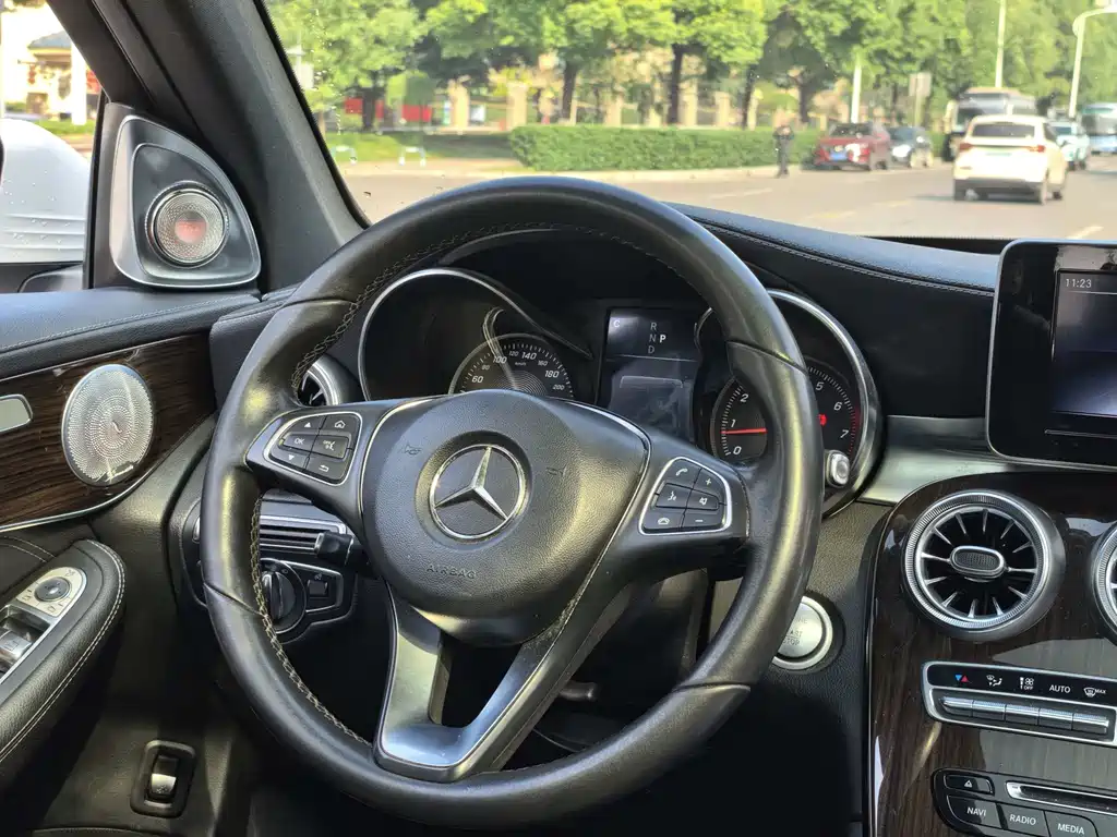 Mercedes-Benz Mercedes-Benz GLC 2018 GLC 260 4MATIC Sport Edition 2018 - thumbnail 9