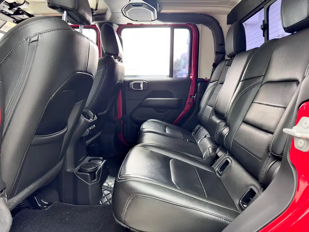 Jeep Gladiator 2022 3.6L Launch Edition 2023 - thumbnail 9