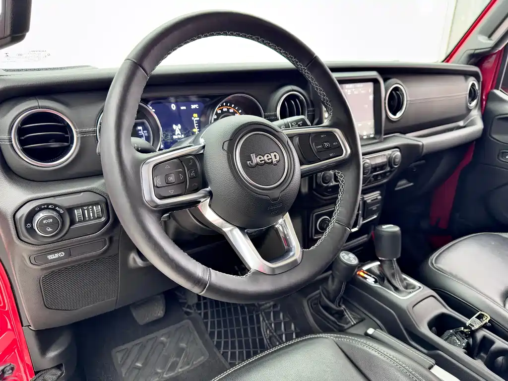 Jeep Gladiator 2022 3.6L Launch Edition 2023 - thumbnail 13
