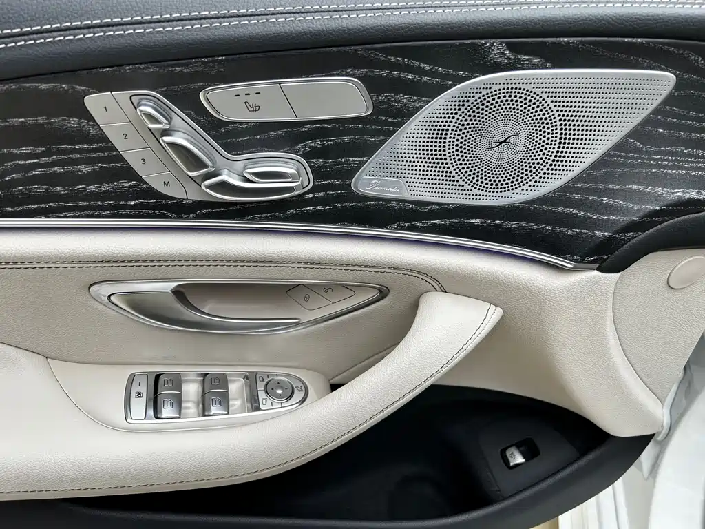 Mercedes-Benz Mercedes-Benz CLS 2023 Facelift CLS 300 AMG Line 2024 - thumbnail 5