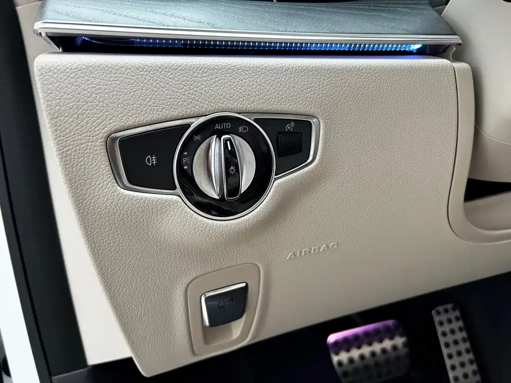 Mercedes-Benz Mercedes-Benz CLS 2023 Facelift CLS 300 AMG Line 2024 - thumbnail 6