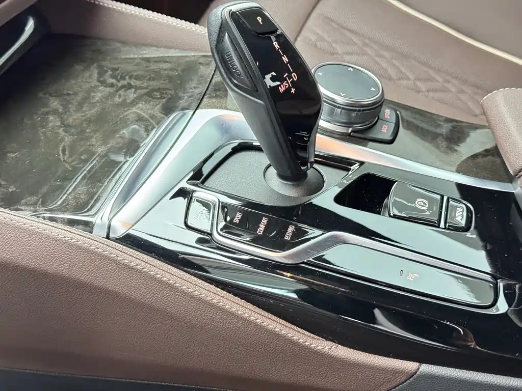 BMW BMW 5 Series 2022 Model Update 2 525Li M Sport Package 2023 - thumbnail 15