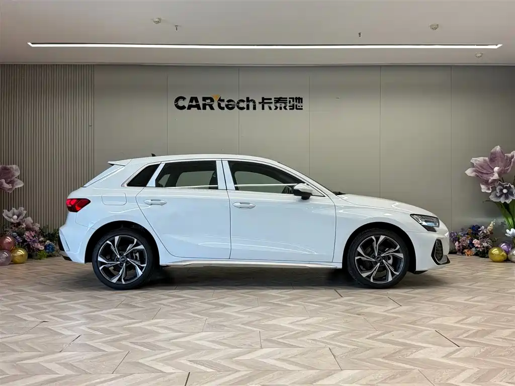 Audi Audi A3 2025 Sportback 35 TFSI Premium Plus 2026 - thumbnail 5