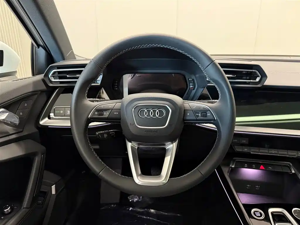 Audi Audi A3 2025 Sportback 35 TFSI Premium Plus 2026 - thumbnail 14