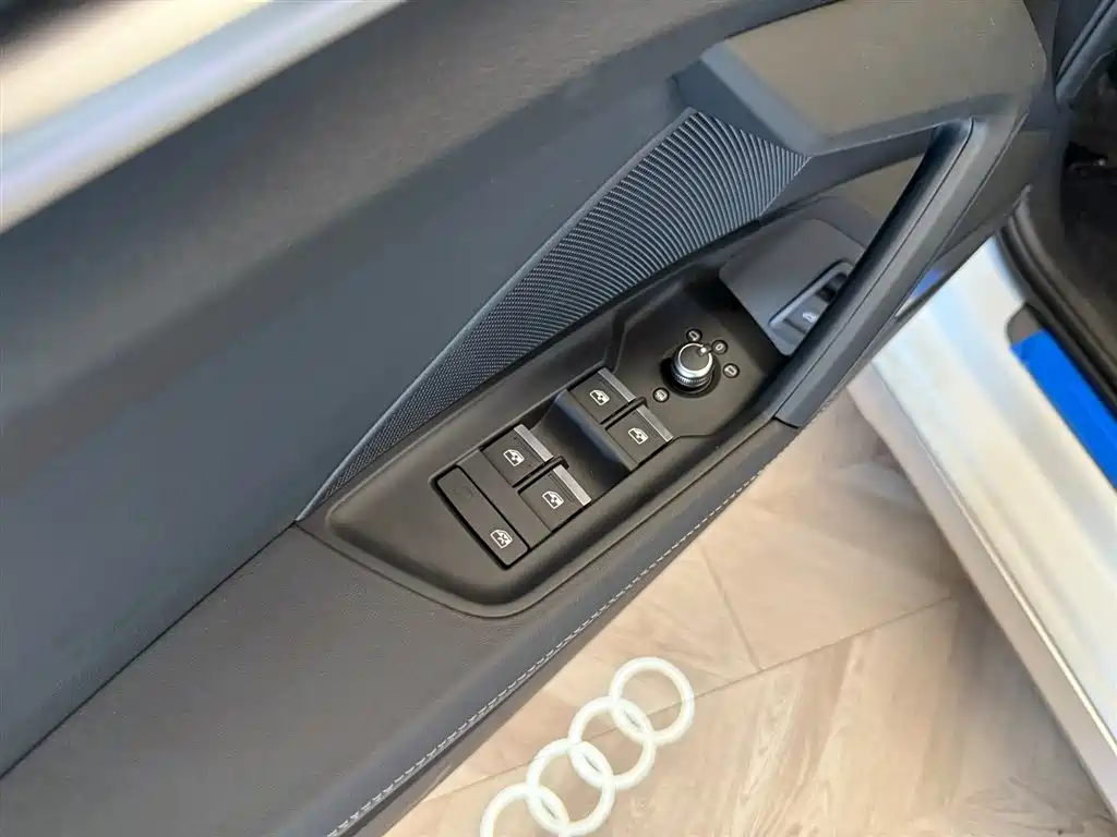 Audi Audi A3 2025 Sportback 35 TFSI Premium Plus 2026 - thumbnail 23
