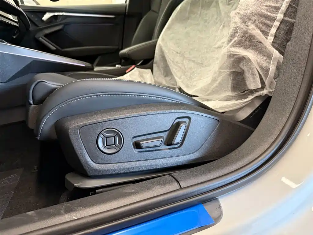Audi Audi A3 2025 Sportback 35 TFSI Premium Plus 2026 - thumbnail 25