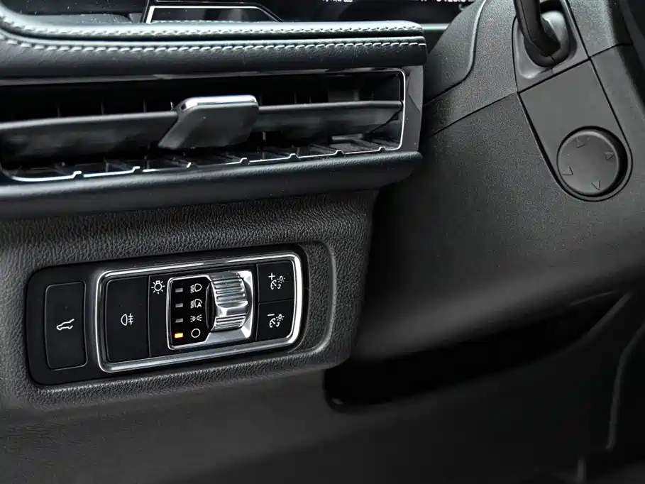 Lincoln Lynx 2024 2.0T AWD Premium Edition 2024 - thumbnail 23