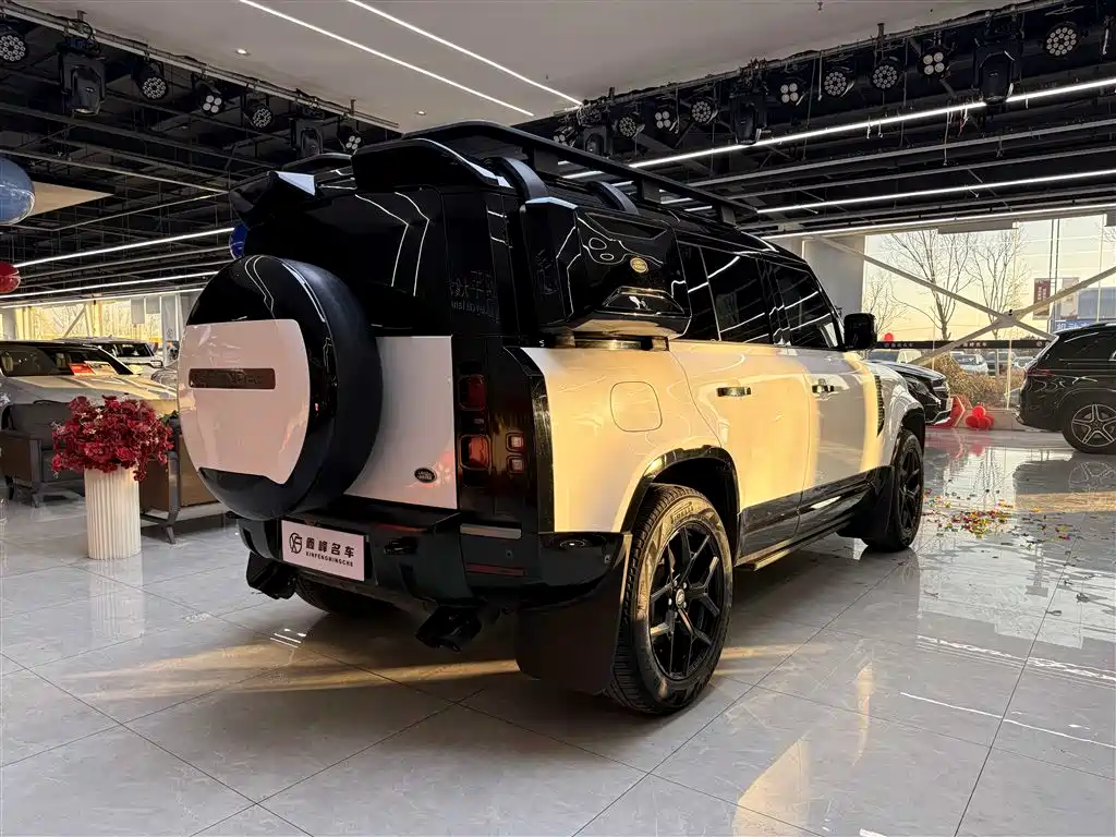 Land Rover Land Rover Defender 2024 110 3.0T P400 X-DYNAMIC HSE 2023 - thumbnail 6