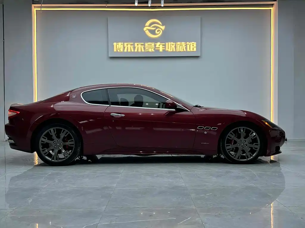 Maserati Maserati GranTurismo 2009 4.7L Sport Automatic 2013 - thumbnail 4