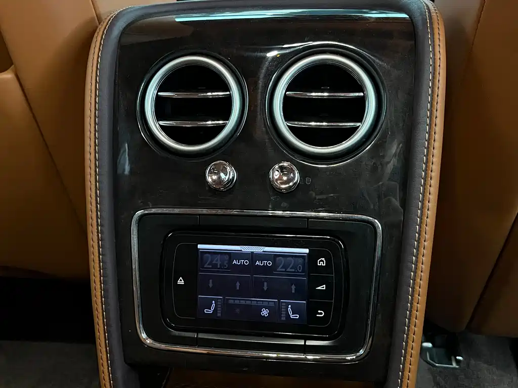 Bentley Bentley Flying Spur 2015 4.0T V8 Standard Edition 2016 - thumbnail 11