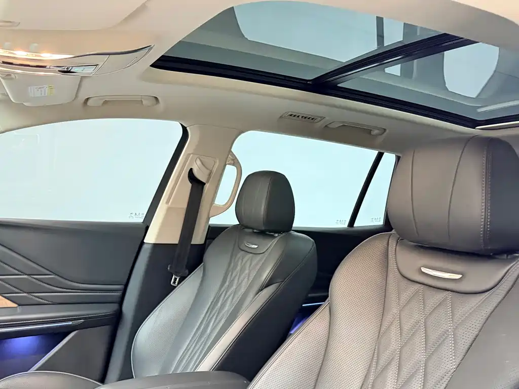 Hongqi Hongqi HS7 2023 2.0T Automatic AWD Flag Enjoyment Edition Six Seats 2023 - thumbnail 7