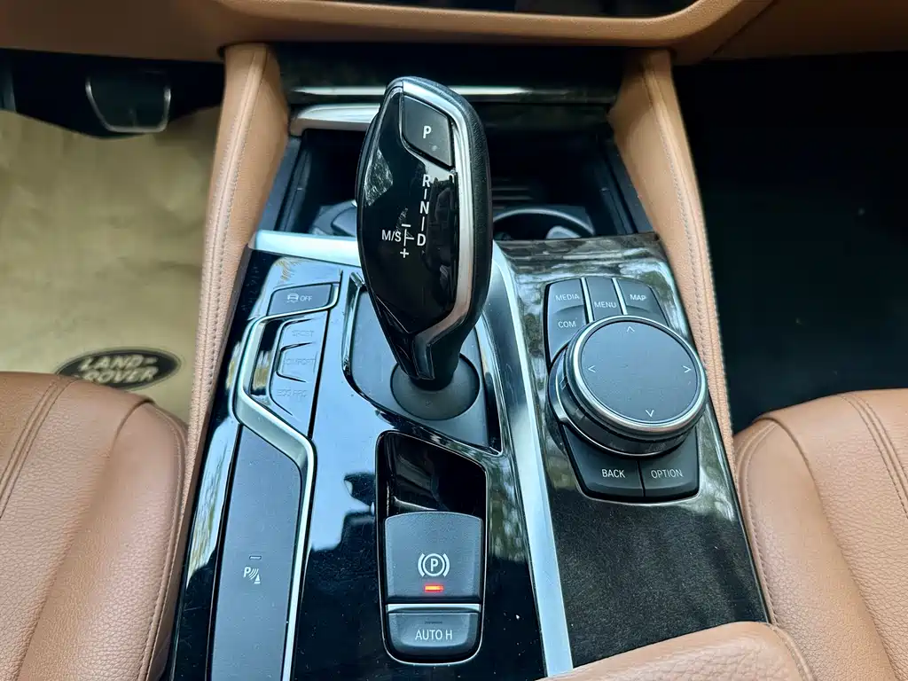 BMW BMW 5 Series 2018 Facelift 530Li Leading Model M Sport Package 2018 - thumbnail 17
