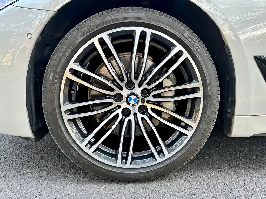 BMW BMW 5 Series 2018 Facelift 530Li Leading Model M Sport Package 2018 - thumbnail 24