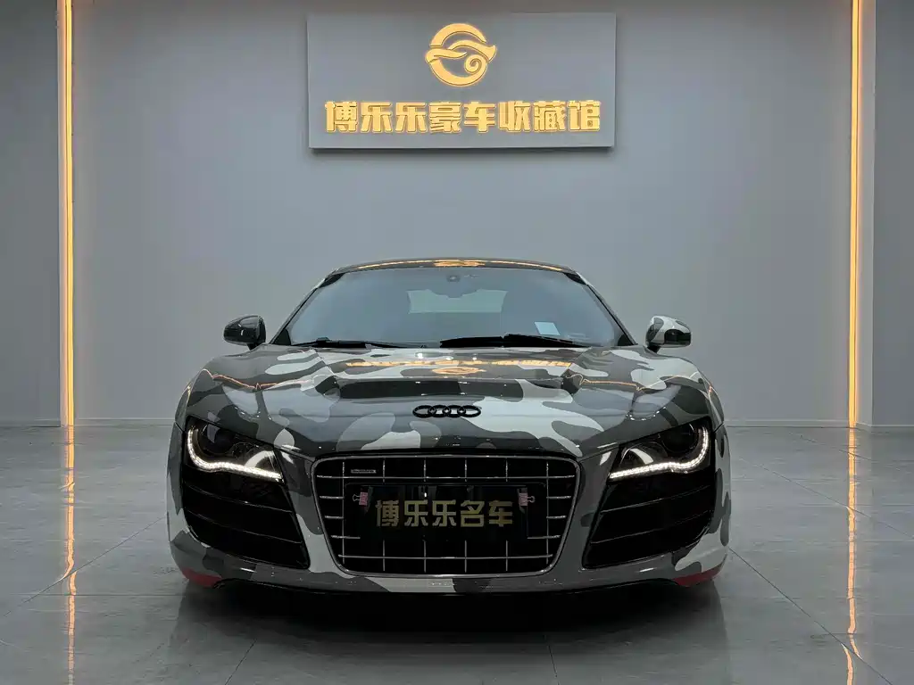 Audi Audi R8 2010 5.2 FSI quattro 2011 - thumbnail 2