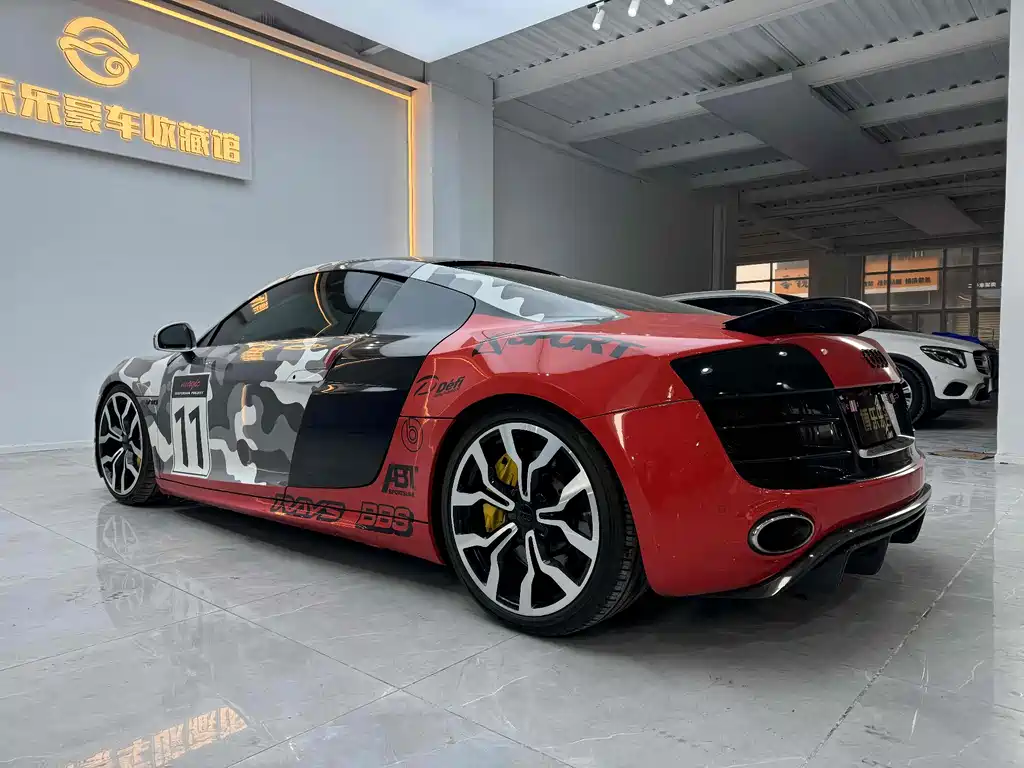 Audi Audi R8 2010 5.2 FSI quattro 2011 - thumbnail 15