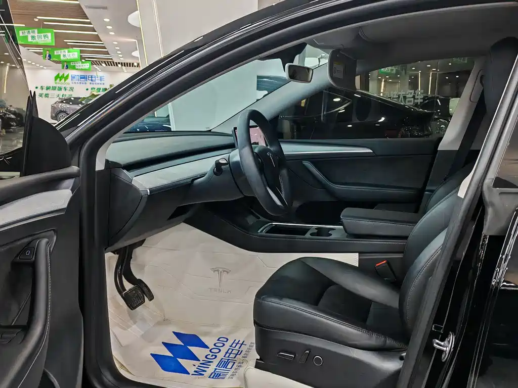 Tesla Model Y 2023 Rear-Wheel Drive 2023 - thumbnail 5