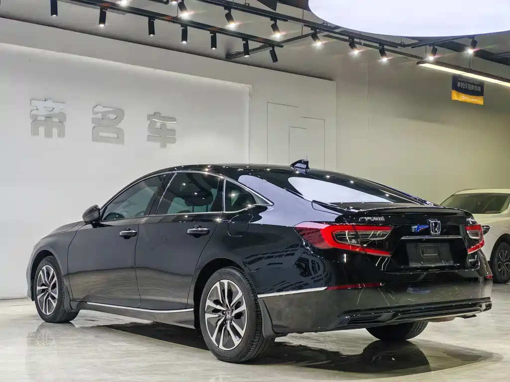 Honda Honda Accord 2022 Hybrid 2.0L Sharp Edition 2023 - thumbnail 4