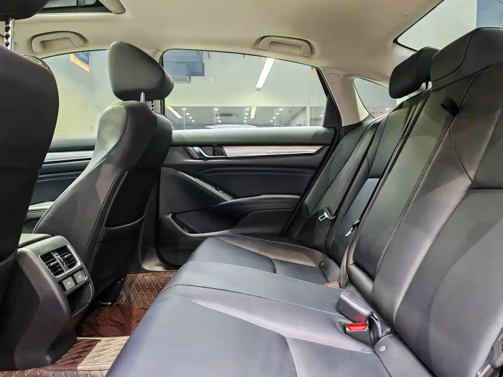 Honda Honda Accord 2022 Hybrid 2.0L Sharp Edition 2023 - thumbnail 9
