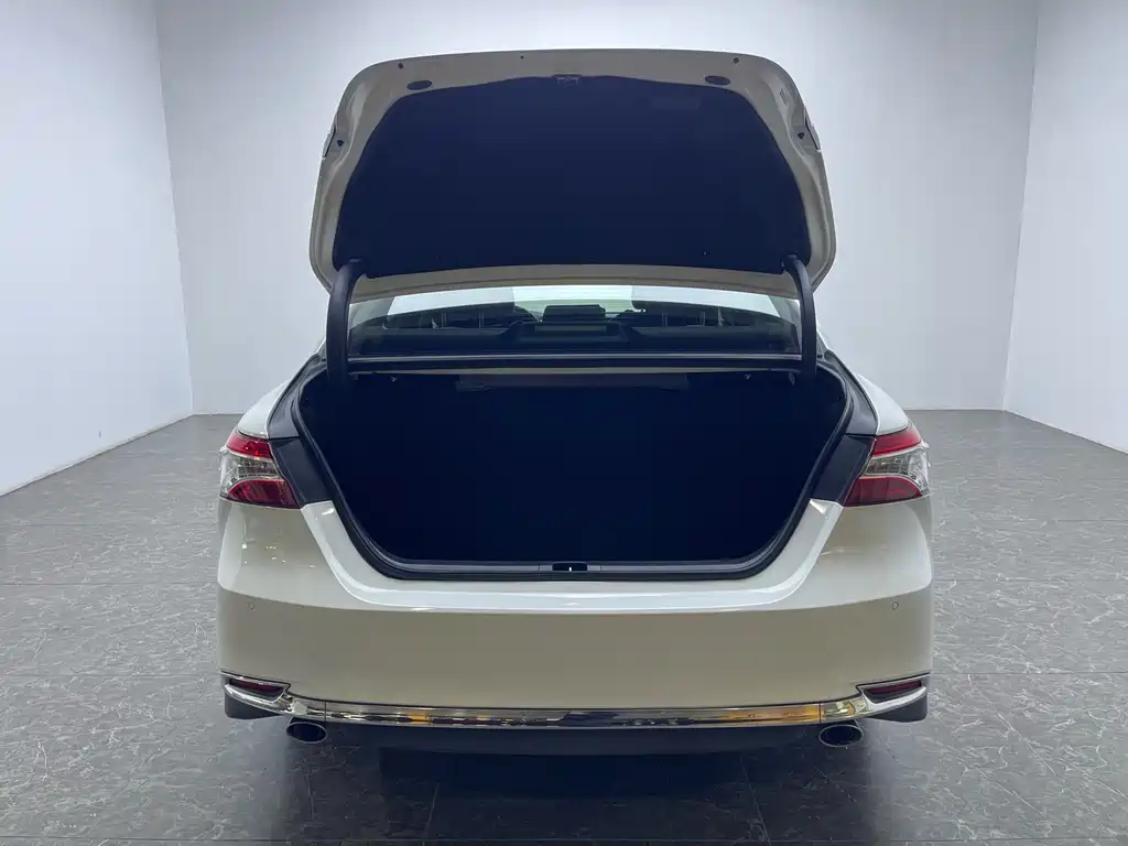 Toyota Camry 2023 2.0G Luxury Edition 2023 - thumbnail 6