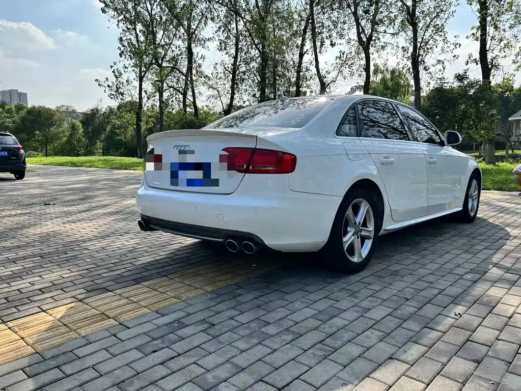 Audi Audi A4L 2012 2.0 TFSI Automatic Comfort Model 2012 - thumbnail 5