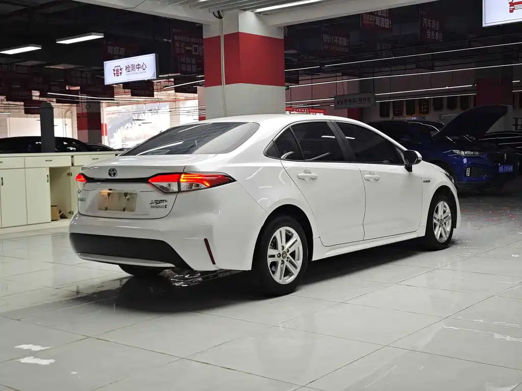 Toyota Toyota Corolla 2022 Hybrid 1.8H E-CVT Luxury Edition 2022 - thumbnail 3