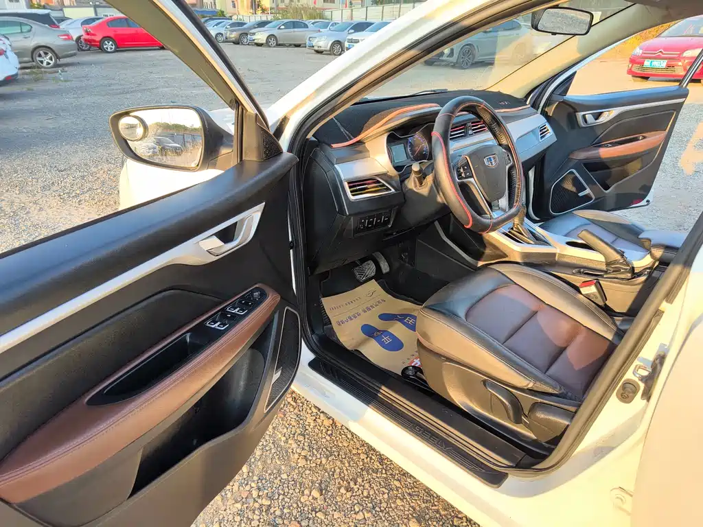 Geely Auto Geely Emgrand 2019 Upgrade Edition 1.5L CVT Luxury Model China VI 2019 - thumbnail 10