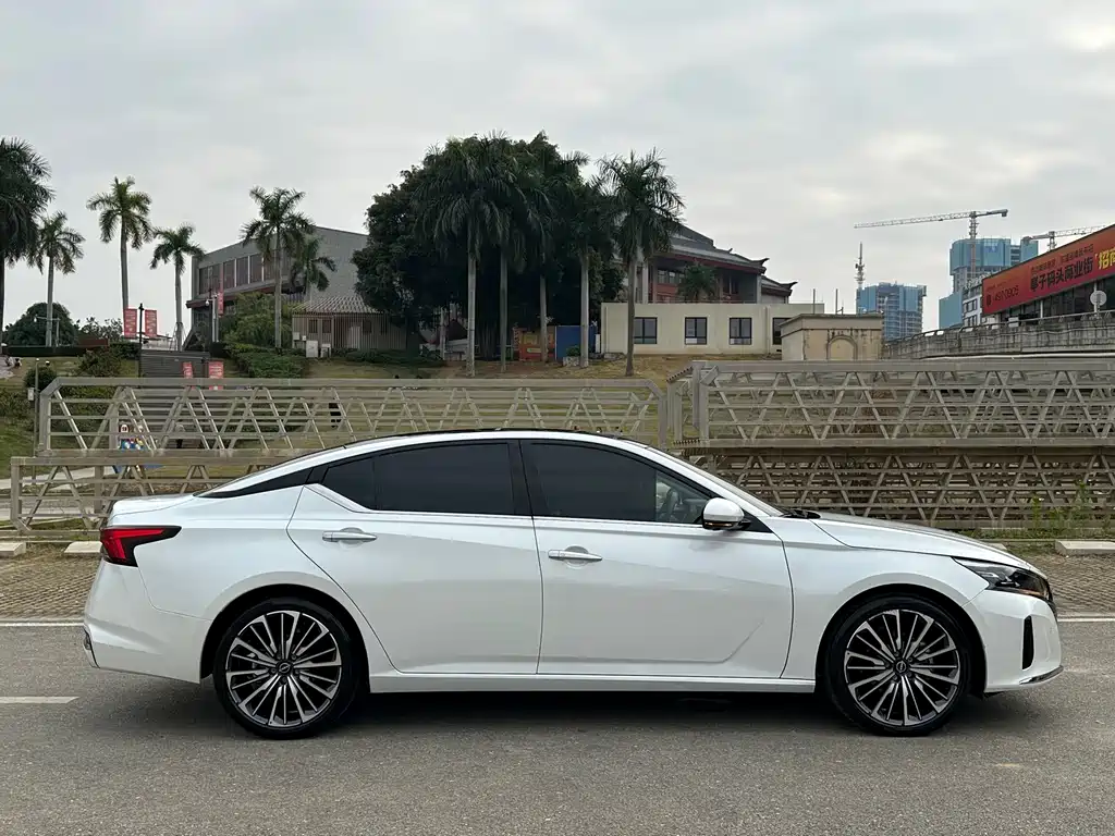 Nissan Nissan Altima 2022 2.0T XL Premium Edition 2024 - thumbnail 17