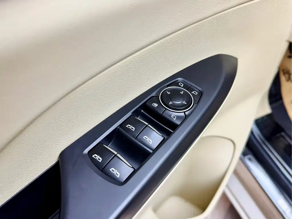Buick Buick GL8 2021 ES Landmark 653T Premium Edition 2021 - thumbnail 10