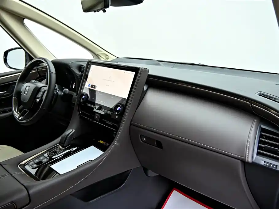 Toyota Alphard 2024 Crown Hybrid 2.5L Executive Premium Version 2026 - thumbnail 19