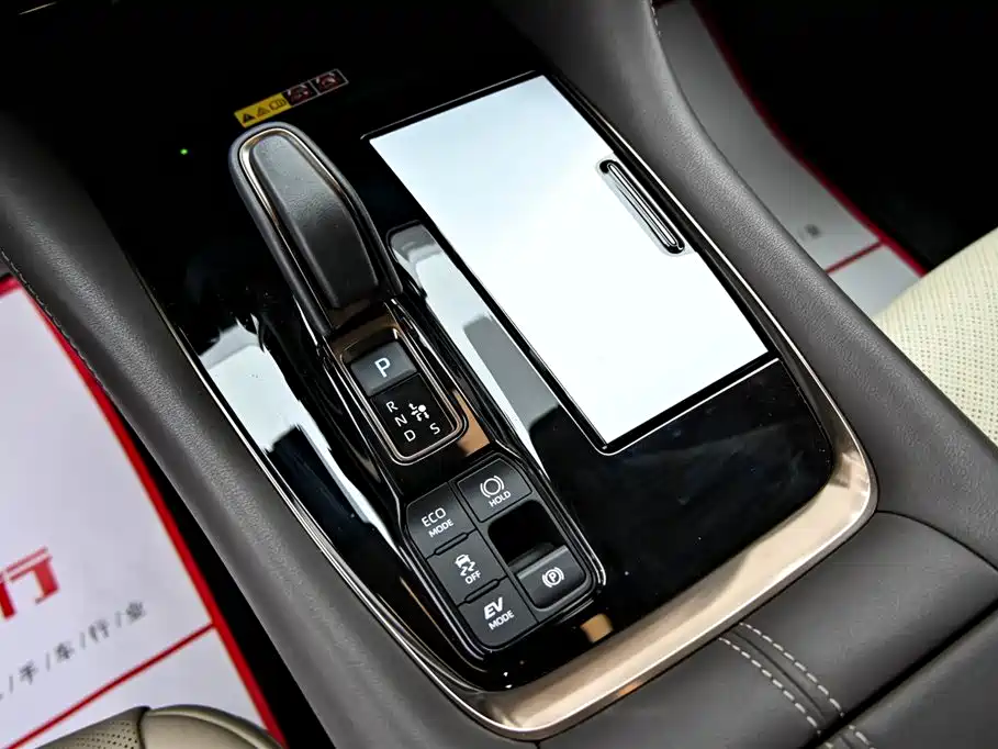 Toyota Alphard 2024 Crown Hybrid 2.5L Executive Premium Version 2026 - thumbnail 21