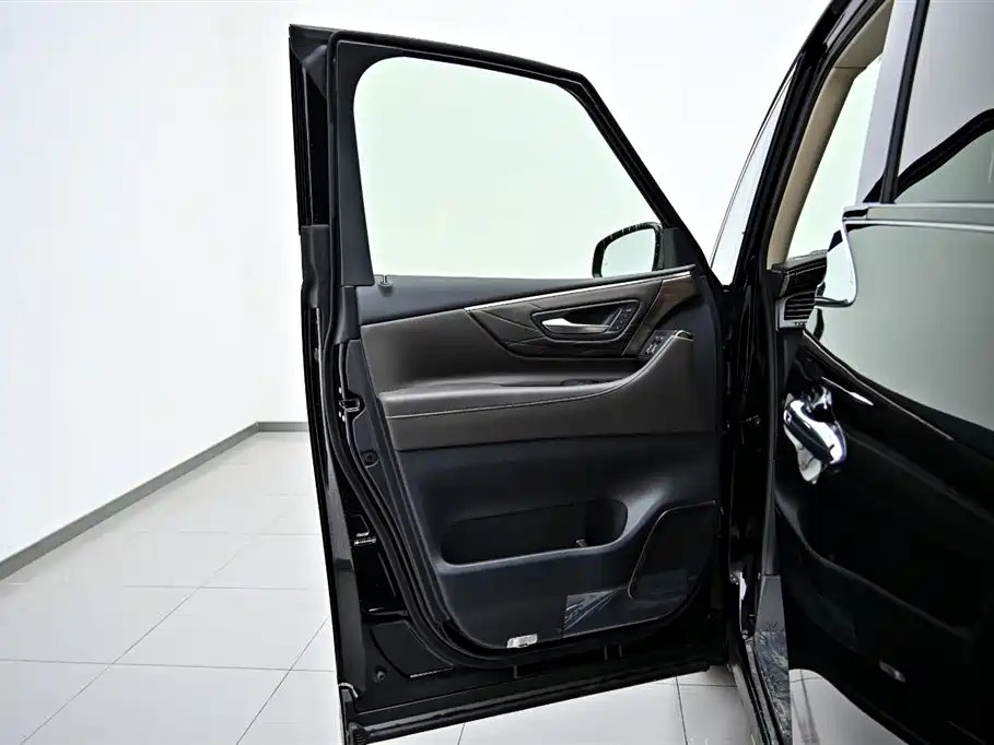 Toyota Alphard 2024 Crown Hybrid 2.5L Executive Premium Version 2026 - thumbnail 24