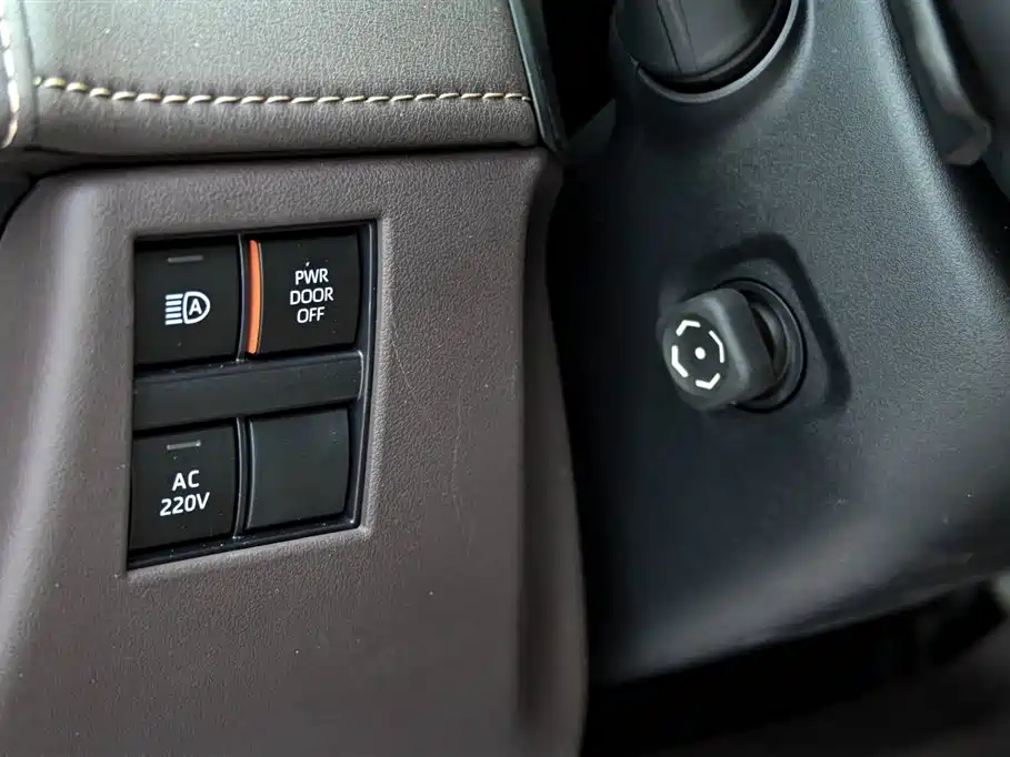 Toyota Alphard 2024 Crown Hybrid 2.5L Executive Premium Version 2026 - thumbnail 27