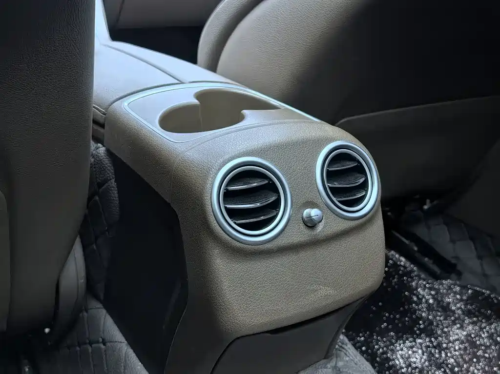 Mercedes-Benz Mercedes-Benz E-Class 2020 Model Year Facelift E 300 L Fashion Edition 2020 - thumbnail 18