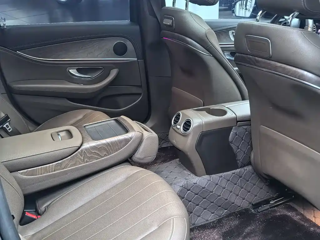 Mercedes-Benz Mercedes-Benz E-Class 2020 Model Year Facelift E 300 L Fashion Edition 2020 - thumbnail 27
