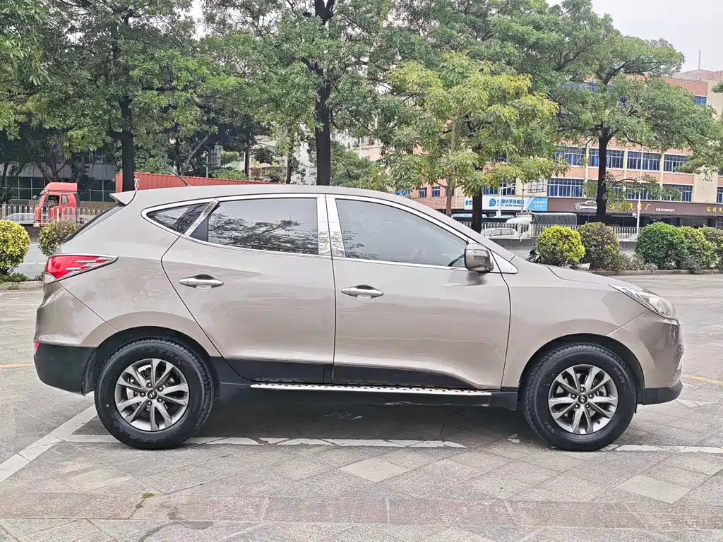 Hyundai Hyundai ix35 2013 2.0L Manual 2WD Comfort GL Model IV 2014 - thumbnail 5