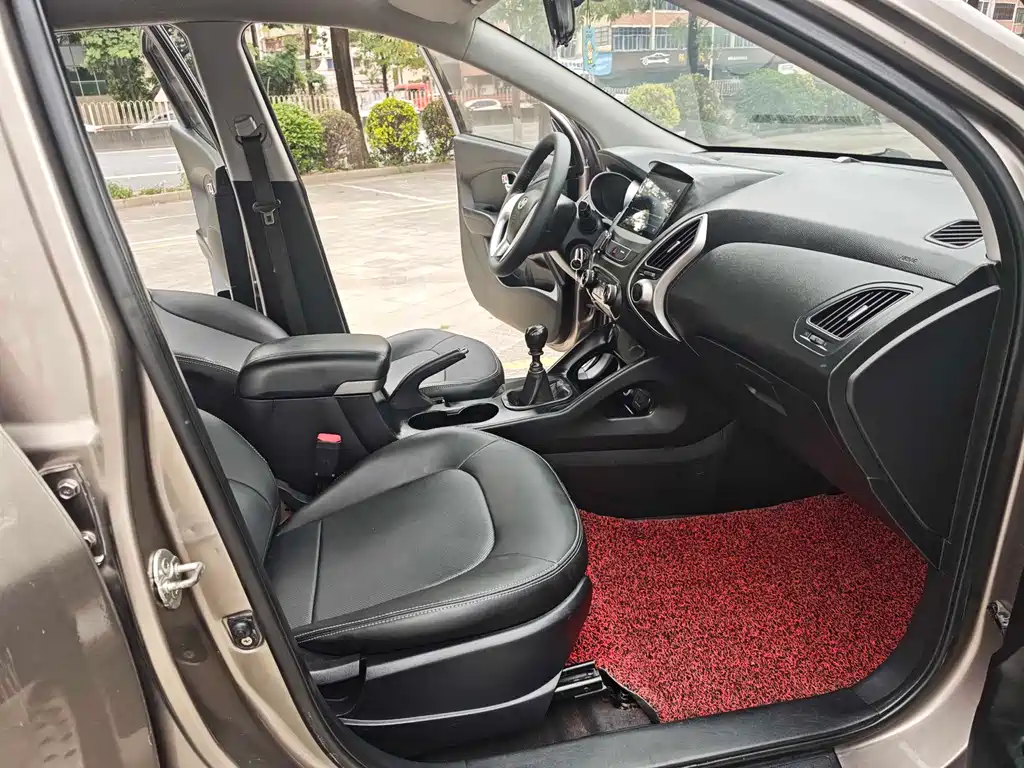 Hyundai Hyundai ix35 2013 2.0L Manual 2WD Comfort GL Model IV 2014 - thumbnail 9