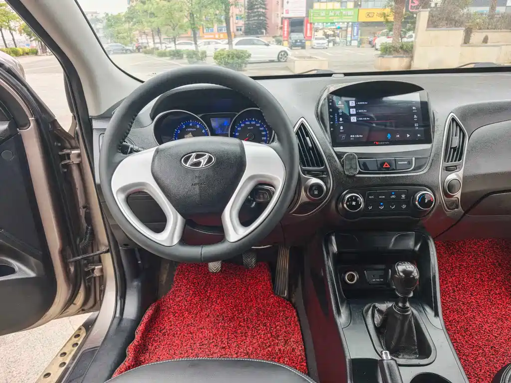 Hyundai Hyundai ix35 2013 2.0L Manual 2WD Comfort GL Model IV 2014 - thumbnail 11