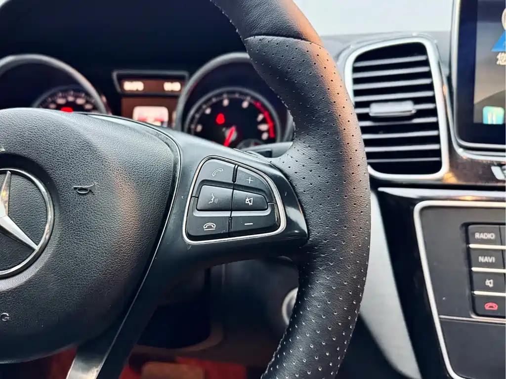 Mercedes-Benz Mercedes-Benz GLE Coupe 2015 GLE 320 4MATIC Coupé SUV 2016 - thumbnail 23