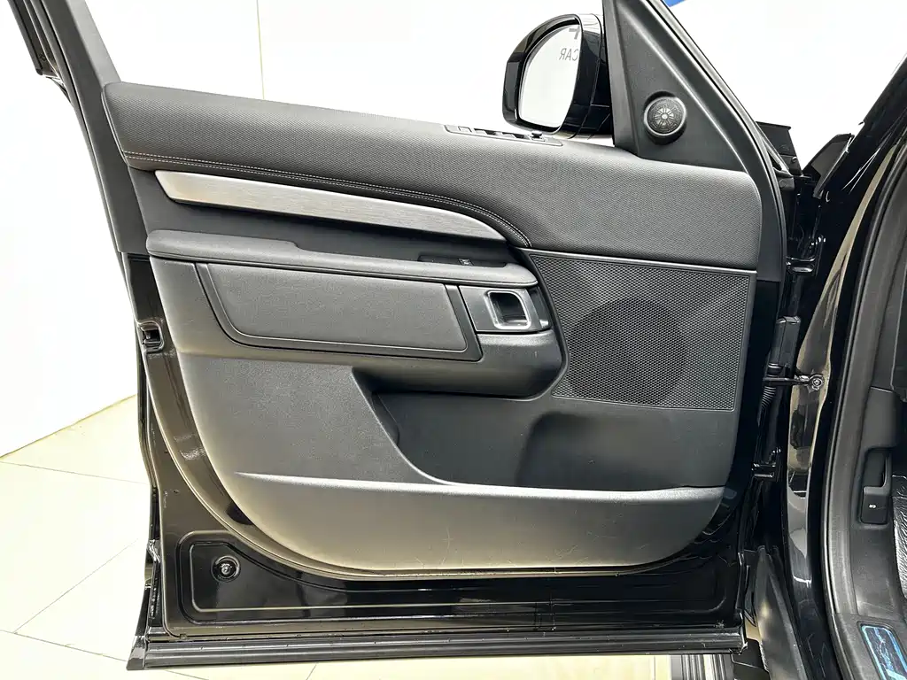 Land Rover Discovery 2021 360PS R-Dynamic S 2021 - thumbnail 4