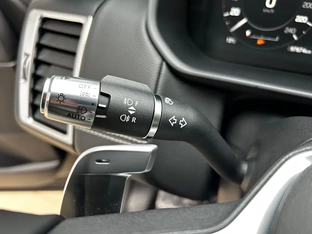 Land Rover Discovery 2021 360PS R-Dynamic S 2021 - thumbnail 8
