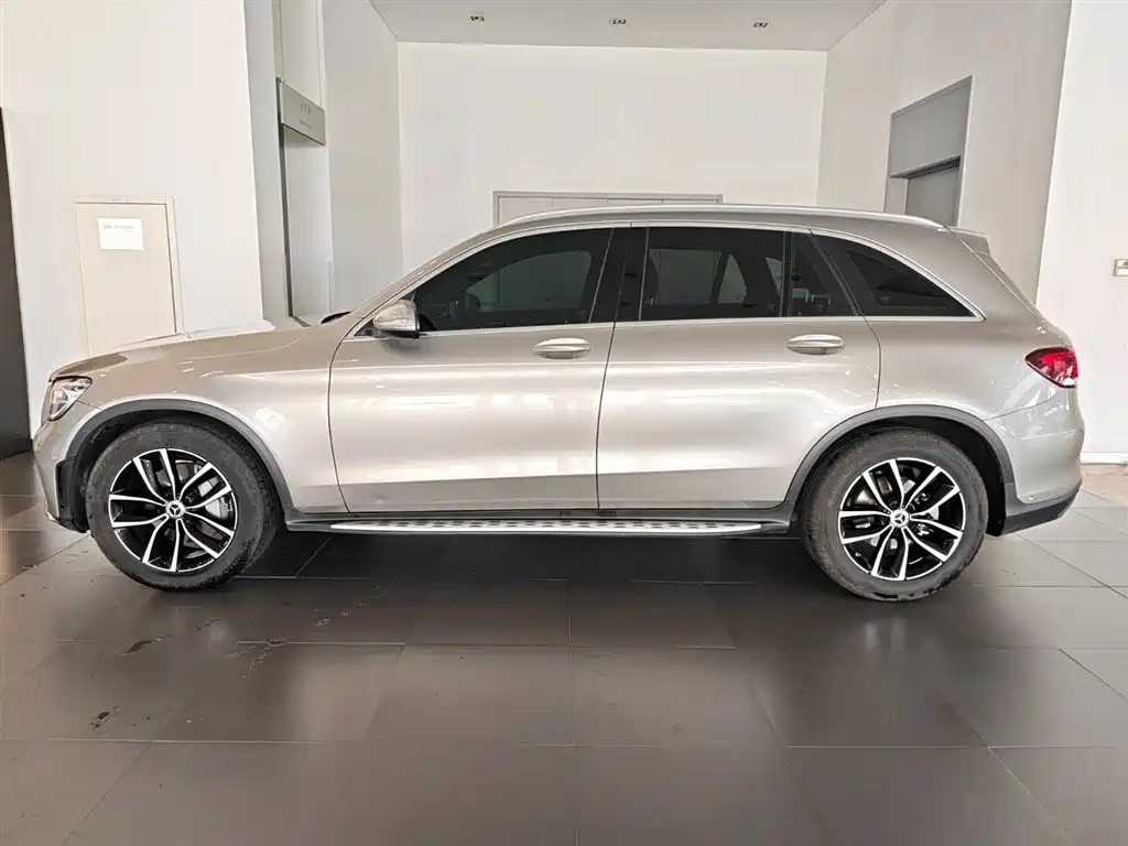 Mercedes-Benz Mercedes-Benz GLC 2020 GLC 300 L 4MATIC Sport Edition 2020 - thumbnail 2
