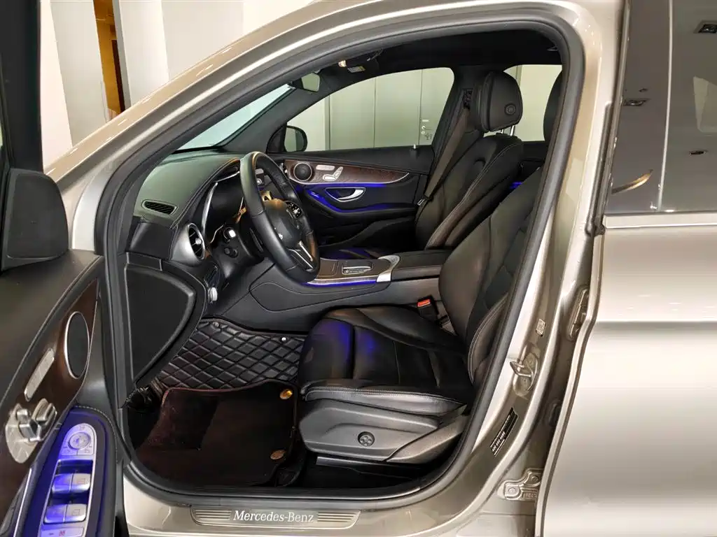 Mercedes-Benz Mercedes-Benz GLC 2020 GLC 300 L 4MATIC Sport Edition 2020 - thumbnail 7