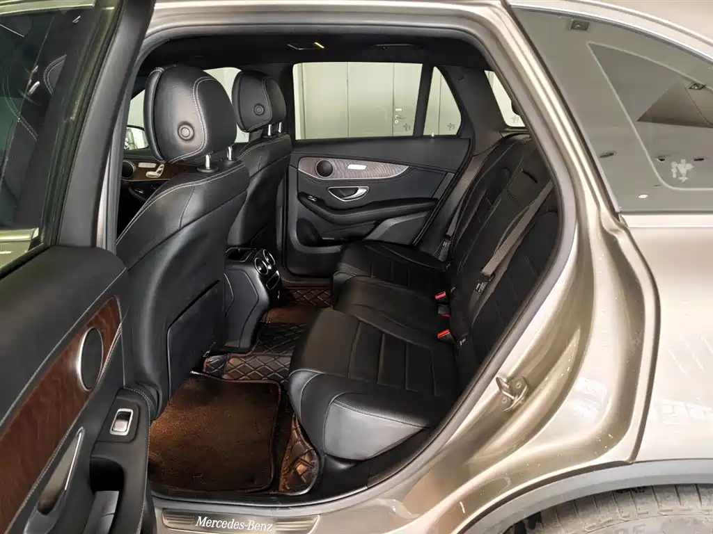 Mercedes-Benz Mercedes-Benz GLC 2020 GLC 300 L 4MATIC Sport Edition 2020 - thumbnail 8