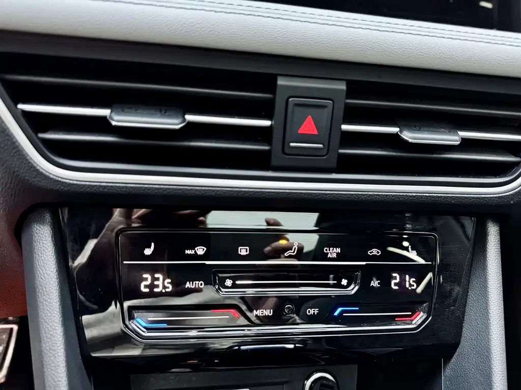 Volkswagen Tiguan L 2024 330TSI Automatic 2WD R-Line Premium Edition 2024 - thumbnail 4