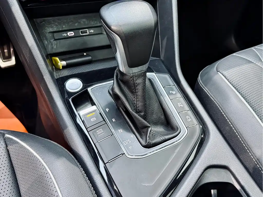 Volkswagen Tiguan L 2024 330TSI Automatic 2WD R-Line Premium Edition 2024 - thumbnail 5