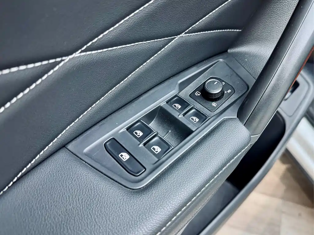 Volkswagen Tiguan L 2024 330TSI Automatic 2WD R-Line Premium Edition 2024 - thumbnail 13