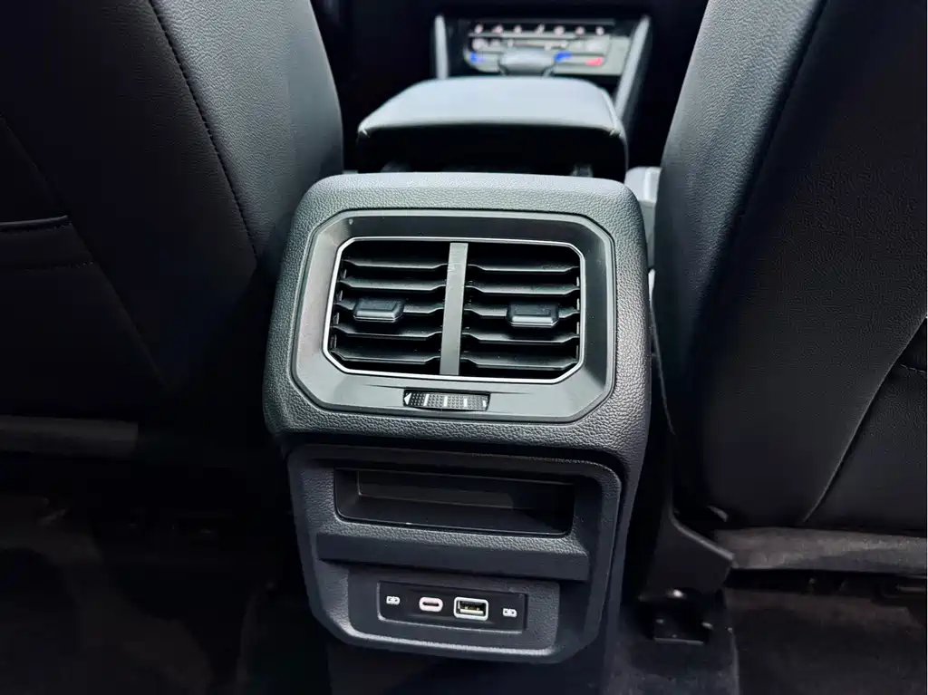 Volkswagen Tiguan L 2024 330TSI Automatic 2WD R-Line Premium Edition 2024 - thumbnail 19
