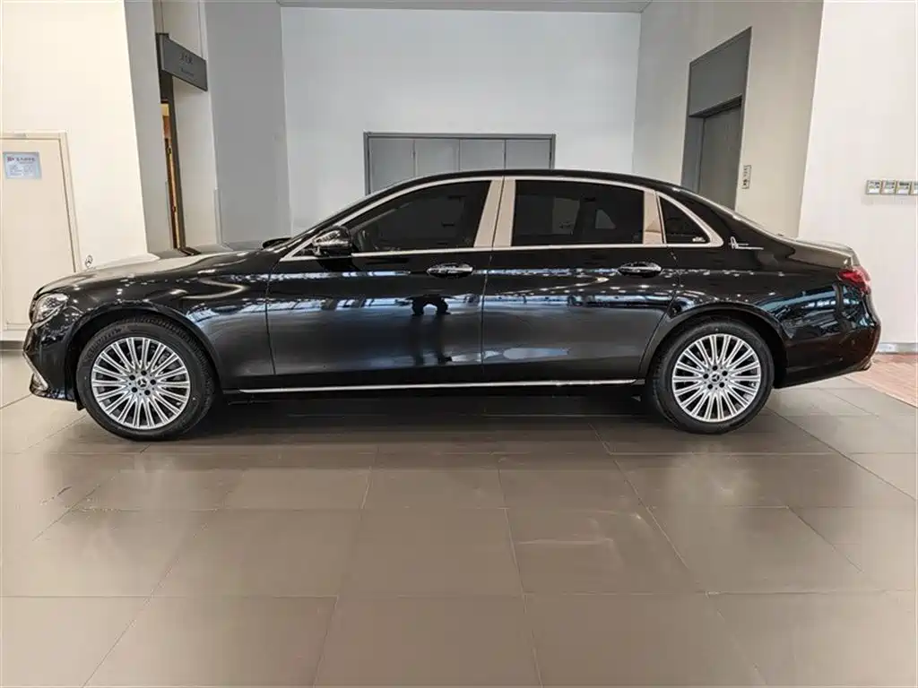 Mercedes-Benz Mercedes-Benz E-Class 2022 Facelift E 300 L Fashion Edition 2022 - thumbnail 2